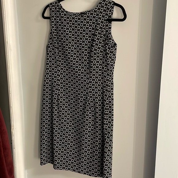 Women’s mid length dress - Picture 1 of 2